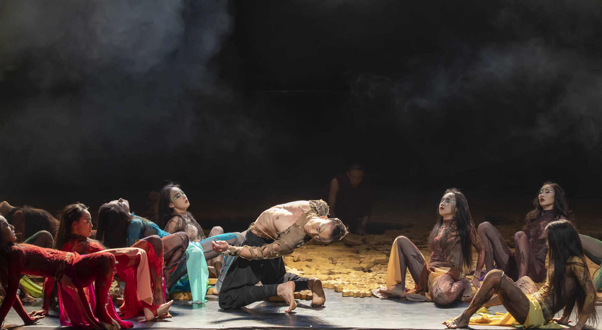 现代舞剧春之祭登陆滨州保利大剧院给市民带来一场精彩的舞蹈盛宴