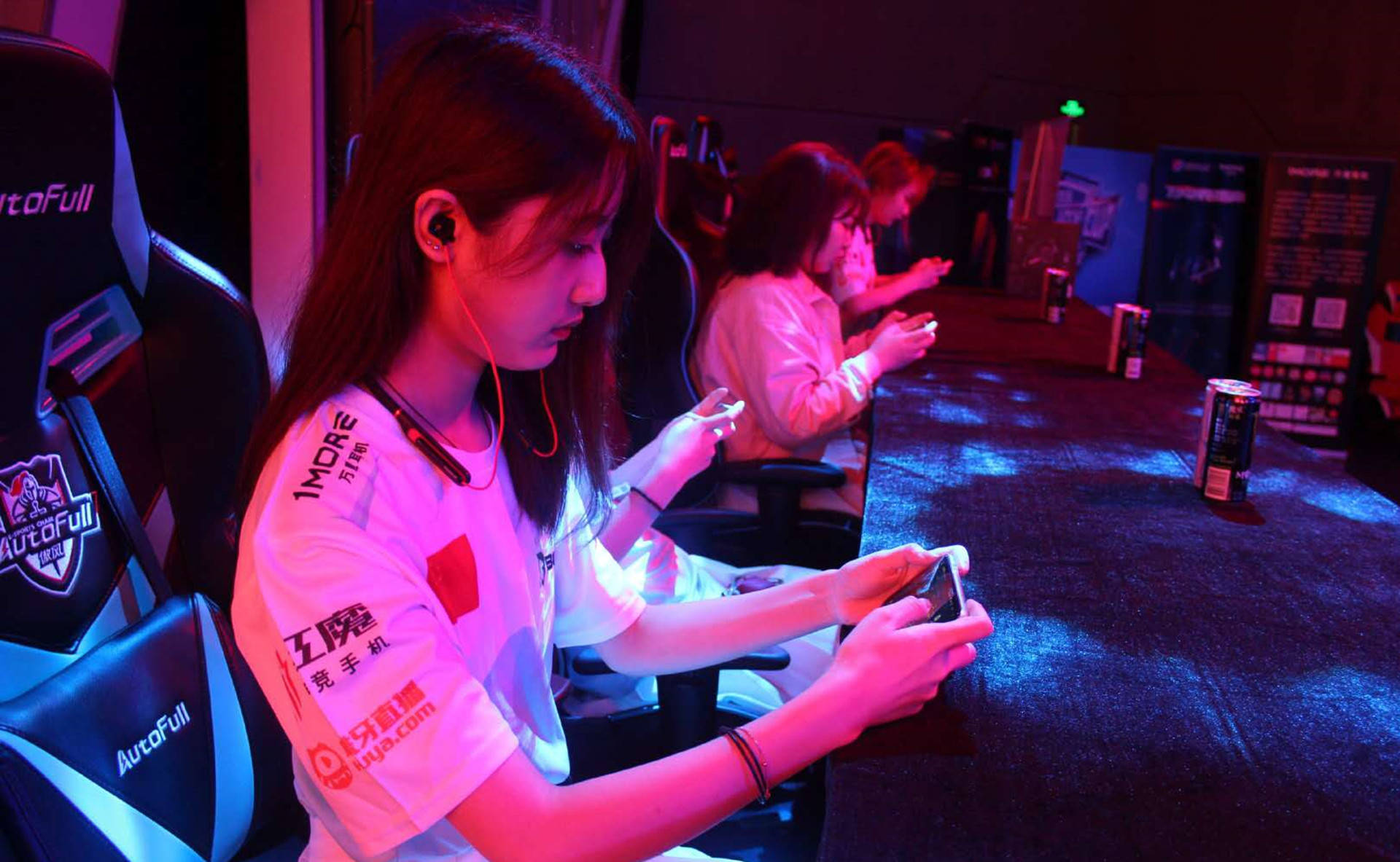 贝玲妃陷代打事件,kpl教练望月草出面澄清,寒夜也将为其证明