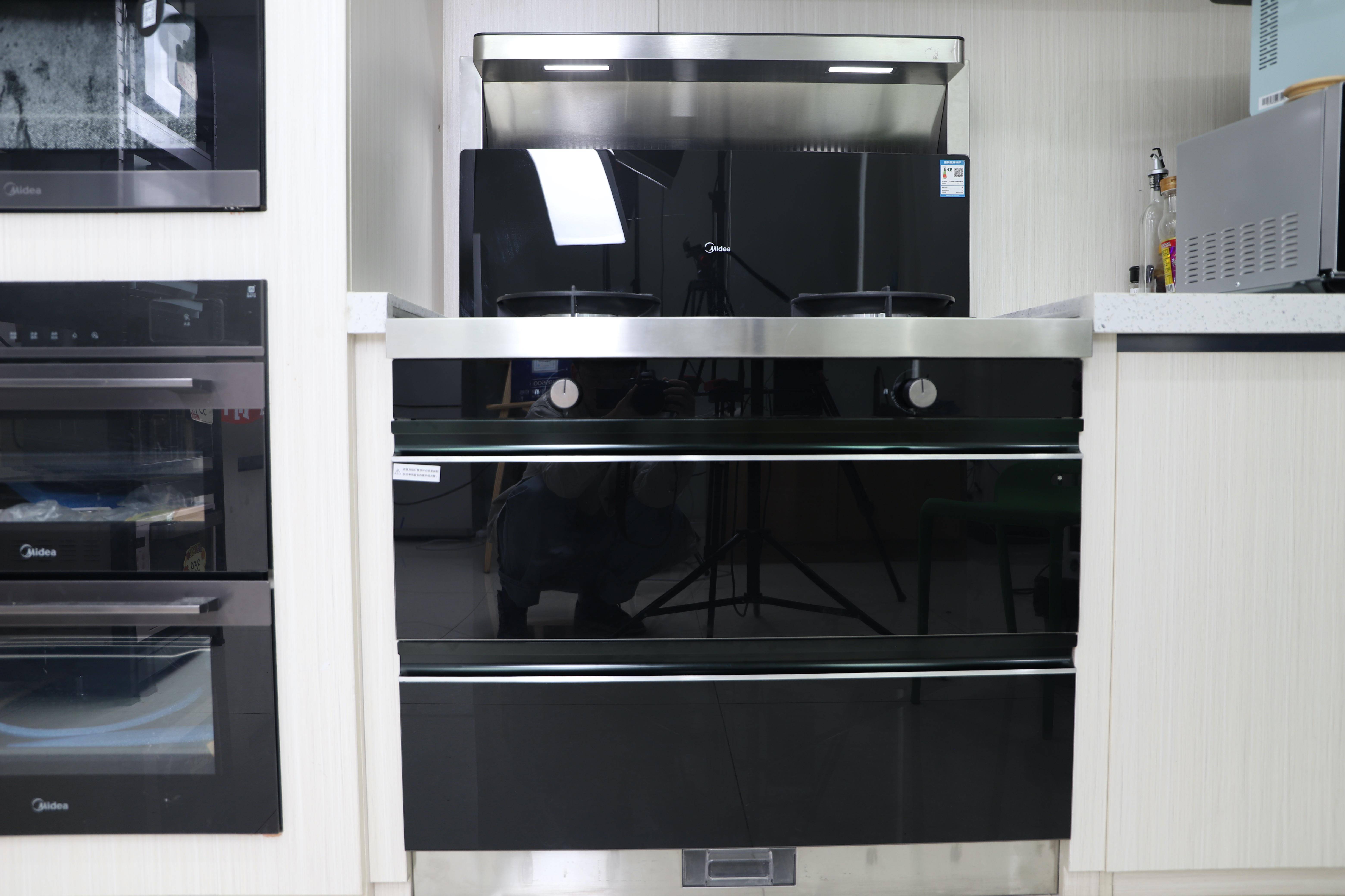 厨房集成小怪兽美的midead28集成灶评测