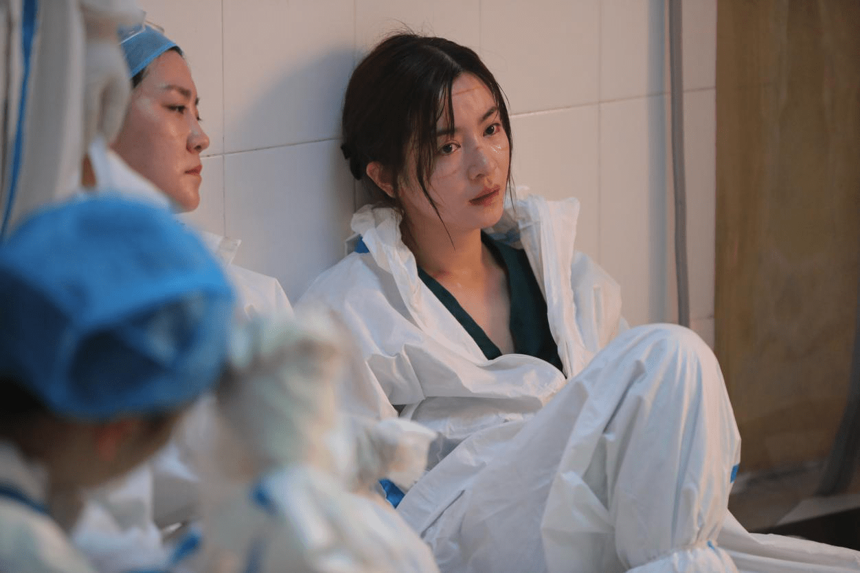 原创《战疫2020之我是医生》:永远相信战胜死亡的年轻