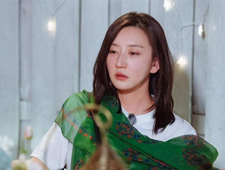 和现任老婆的区别,同样是女人之间的差距,是从这时候拉开的_唐一菲