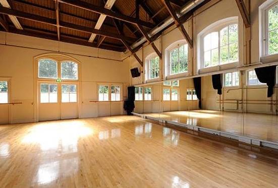 舞台木地板优势有哪些