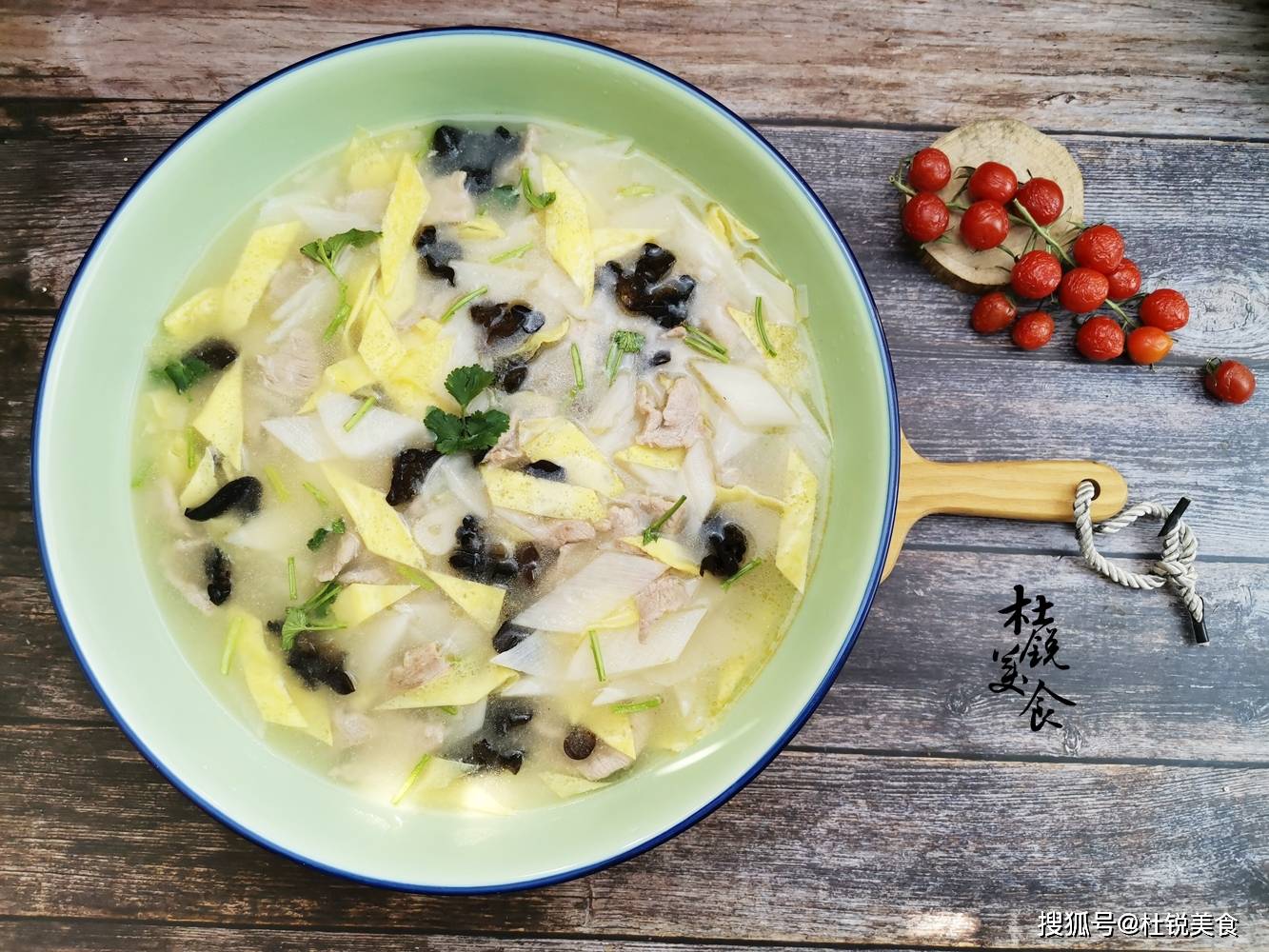 肉片滑嫩全在上浆,30年老厨分享6步上浆法,教你地道熘肉片