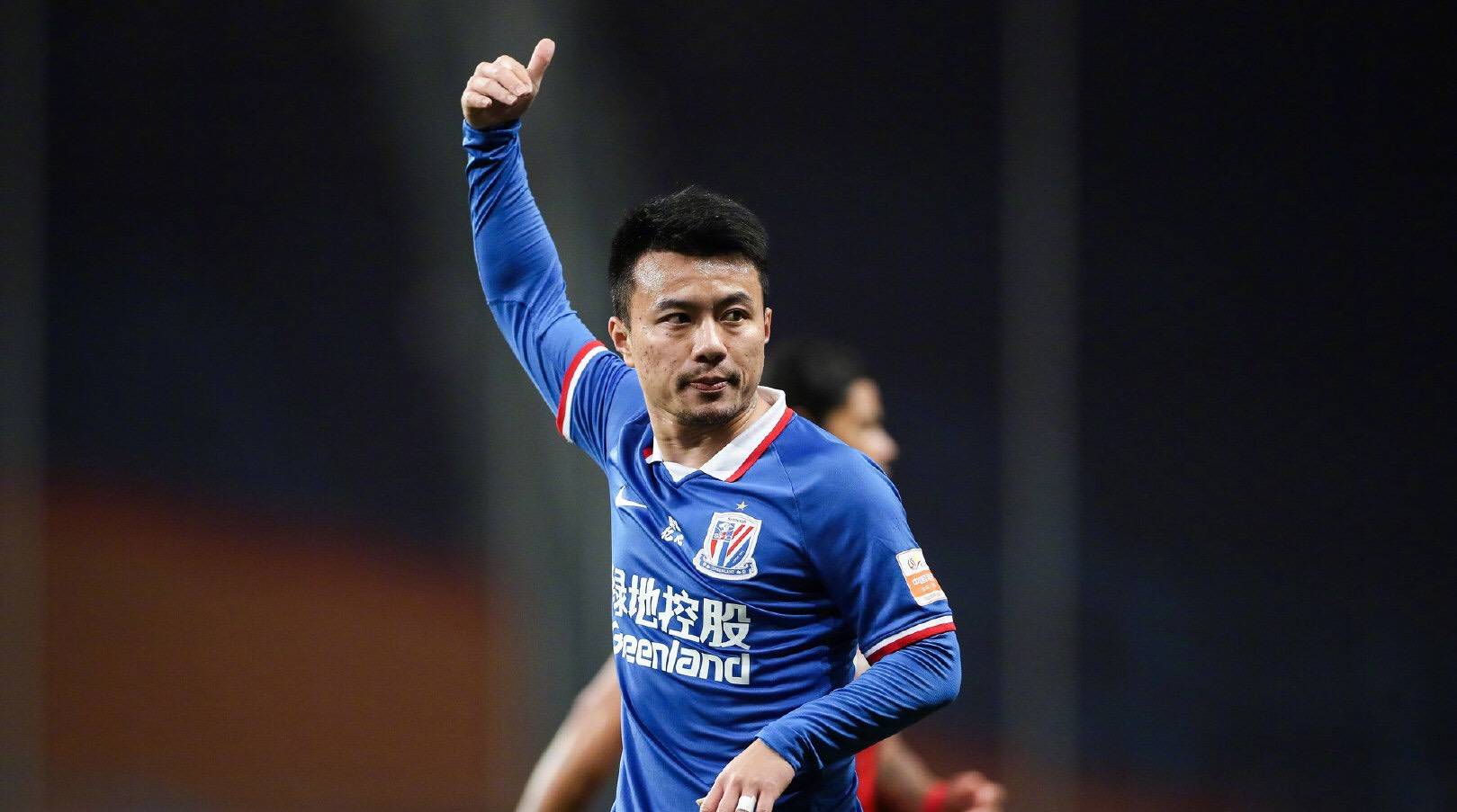 20秒闪击,3分钟后被追平,申花23分钟再领先,曹赟定策划2球