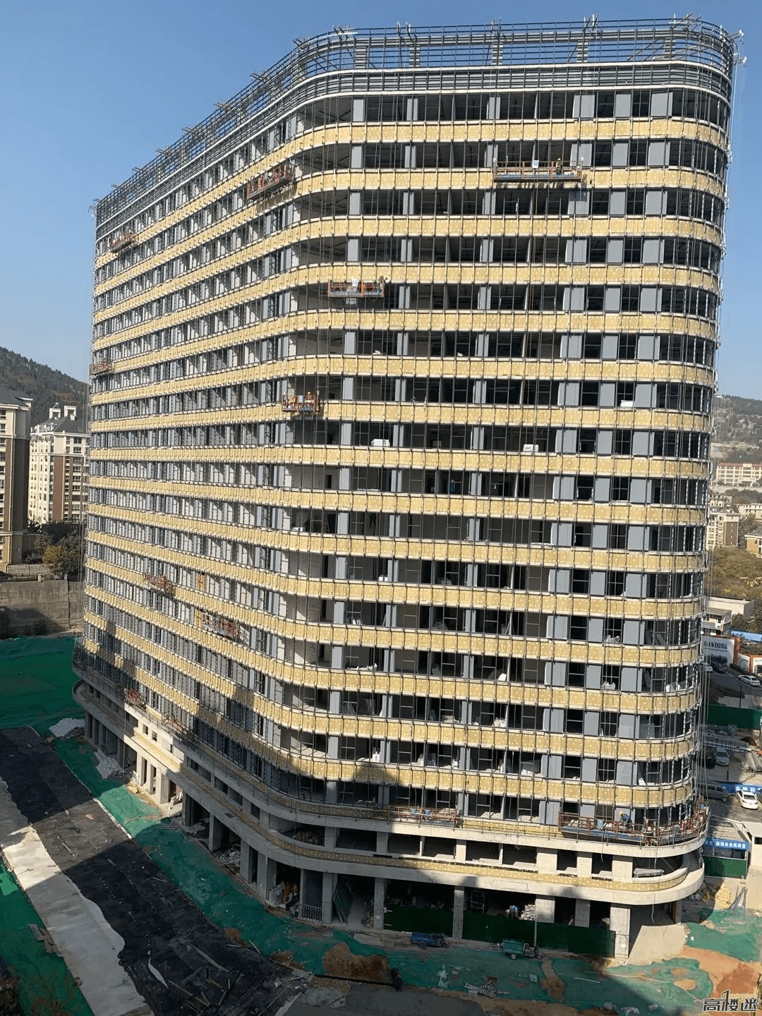 济南绿地新都会,正大南环开始幕墙施工_二环