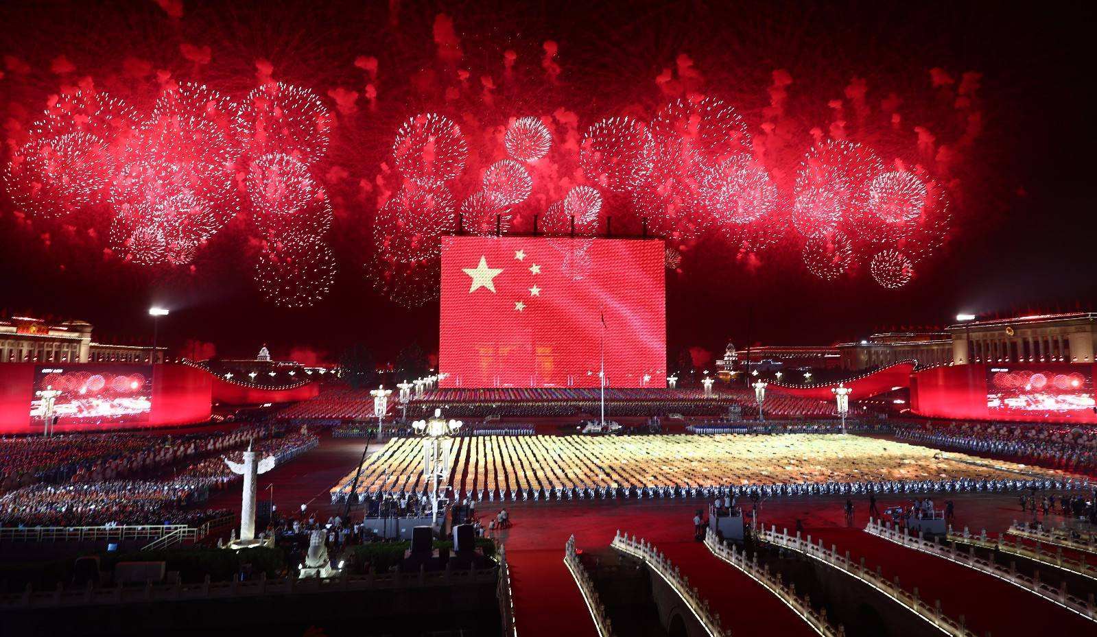 创新与突破张艺谋舞台艺术作品连获成功带给我们的启迪