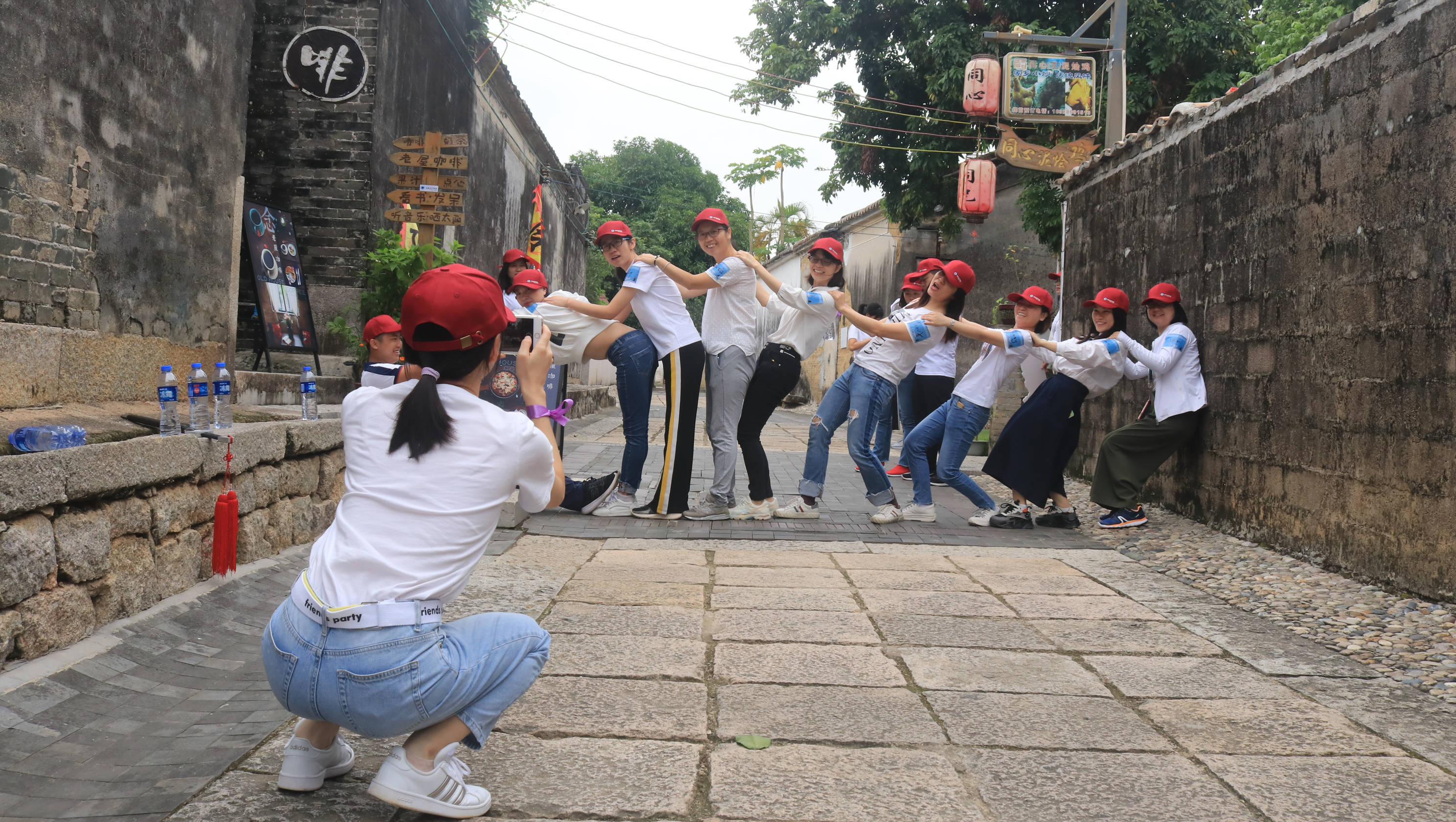 澳门户外团建的极速前进之旅看盛世莲花的美好祝愿