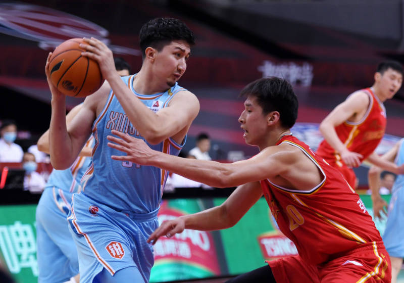 阿的江:攻守体系混乱是新疆惨败的根源,但他们一定会汲取教训!