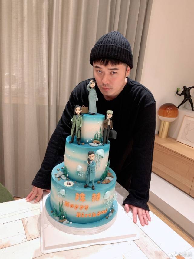 陈赫生日和家人相聚超开心前妻许婧67与67友游山玩水难掩幸福