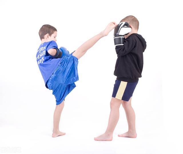 上饶●孩子喜欢动手打人…而且屡教不改,家长应该如何正确引导?