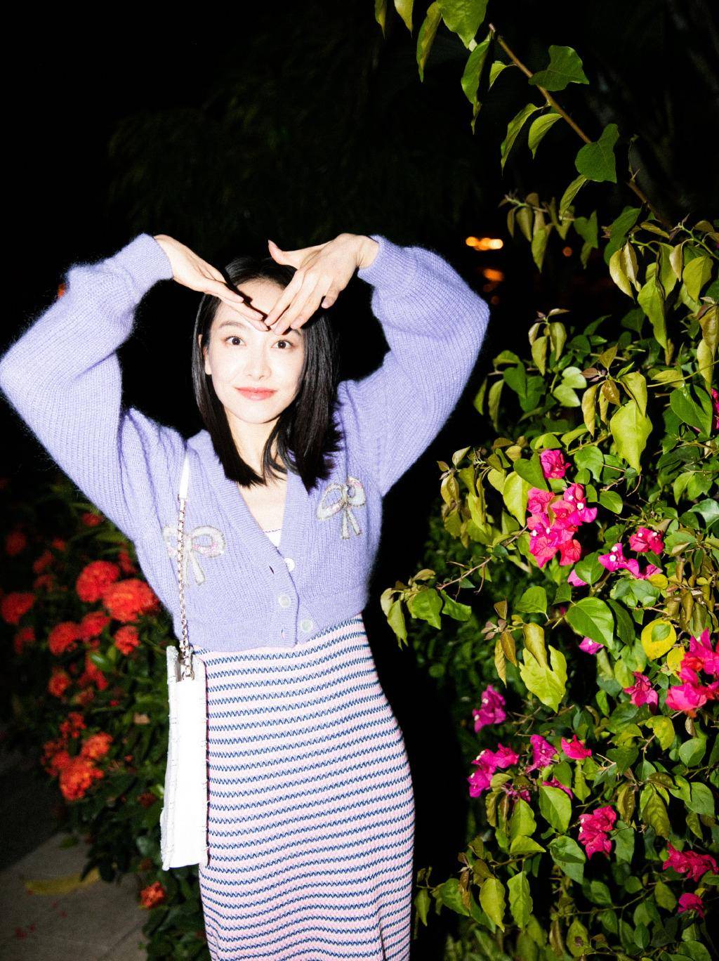 原来宋茜私下这么少女牛仔套装小白鞋似初恋般清纯动人