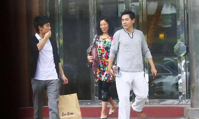 11-09 16:59 订阅 点击查看更多订阅内容> 先不说陈宝国的儿子陈月末