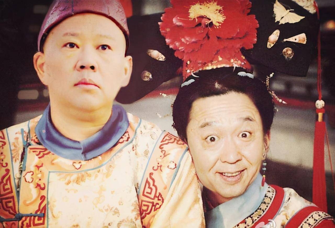 原创于谦生日郭德纲送汗血宝马自己建了一处跑马场估计就差雄狮了