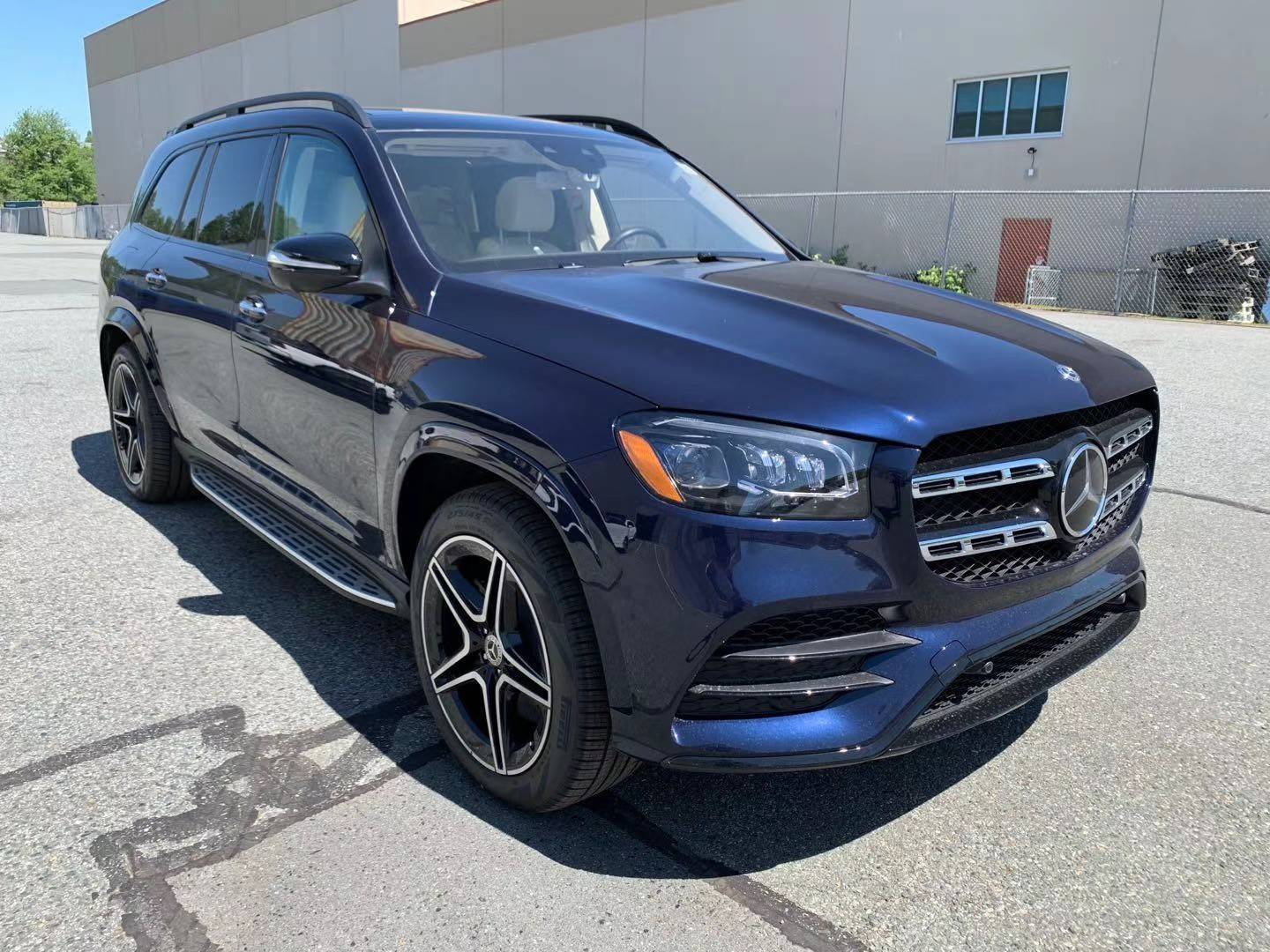 2020款奔驰gls450再降级 高端越野尽显特殊