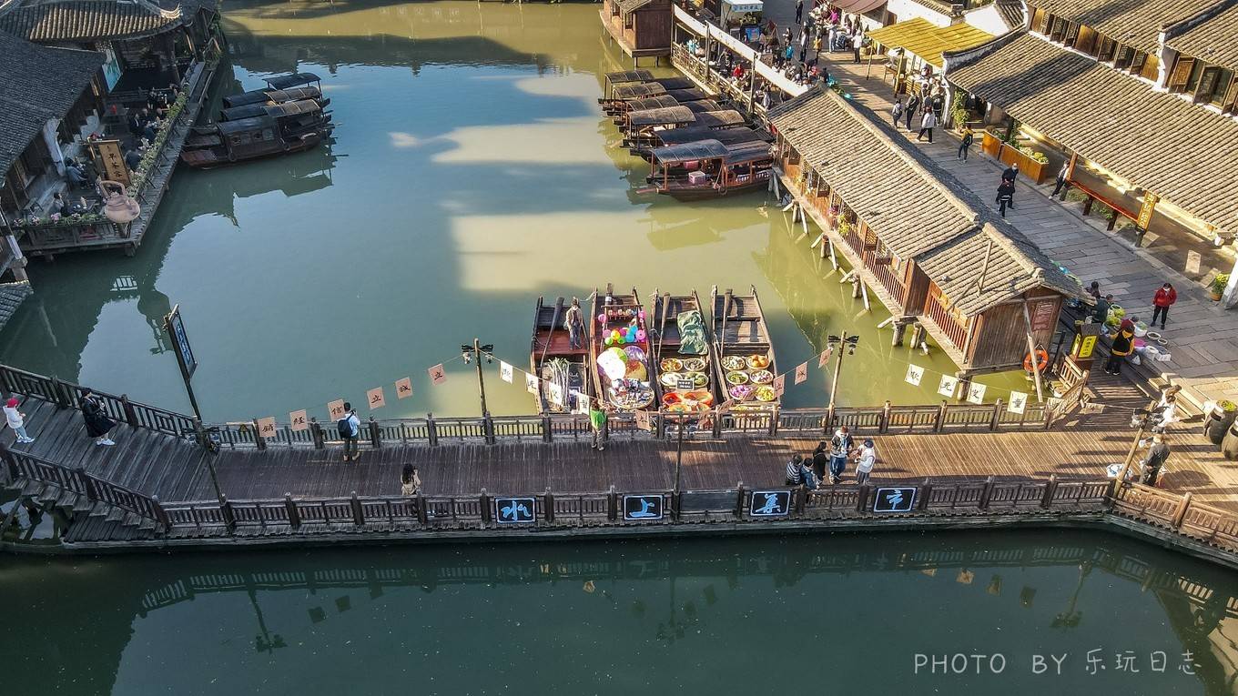 乌镇水上集市,江南烟火气息记忆,感受不一样的古镇清晨