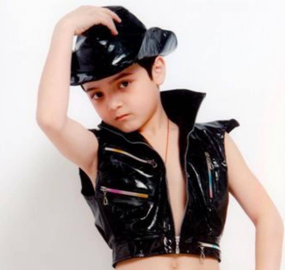 阿尔法堪称轮回式长大曾经脱发被嘲丑如今帅回了男主脸