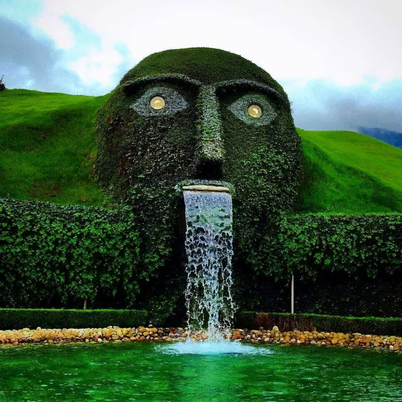 施华洛世奇为百年庆典打造的水晶公园竟成了著名旅游景点