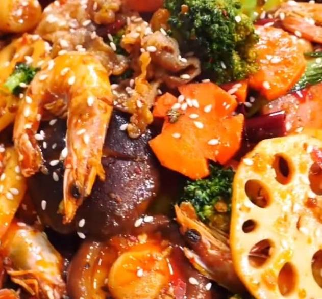 看着让人食欲大增的几道美食,美味可口特别下饭,上桌被吃个精光