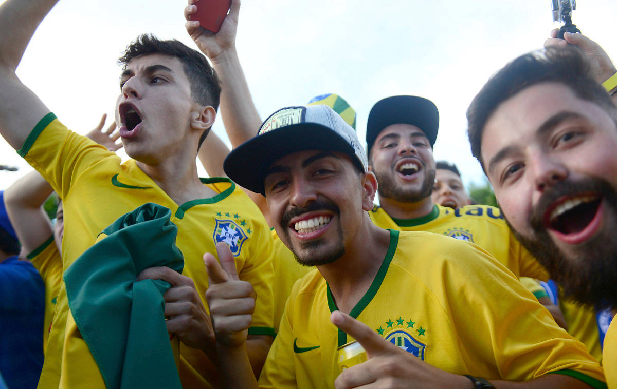 包含世预赛巴西vs巴拉圭的词条