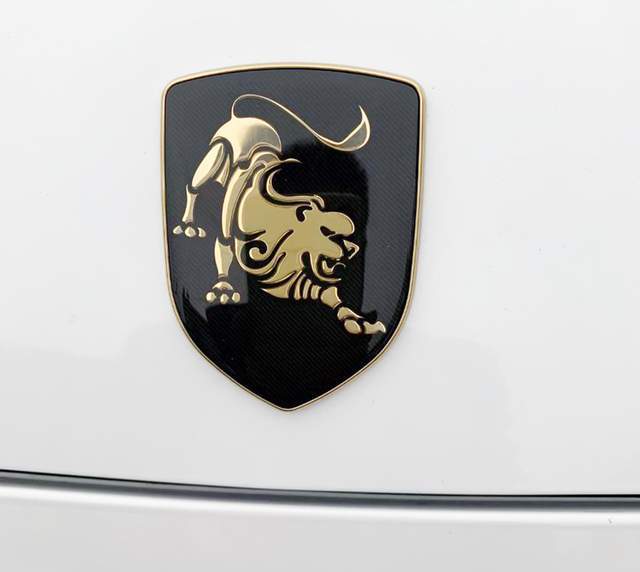 国产版的保时捷东风风行t5evo实车到店挂全新狮标