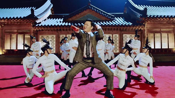 凭《江南style》爆红的鸟叔,因冒犯女性被封杀,如今瘦到认不出