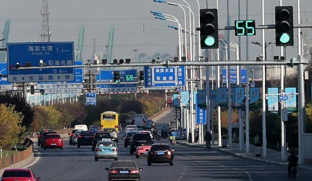 天津大道"绿波带"上线,通行效率提升近九成_手机搜狐网