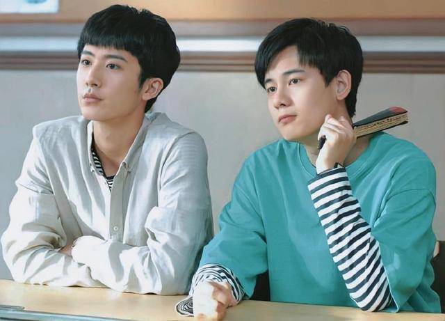 最近让"嗑学家"无法自拔就是网剧《棋魂》中俞亮时光这对少年了,从