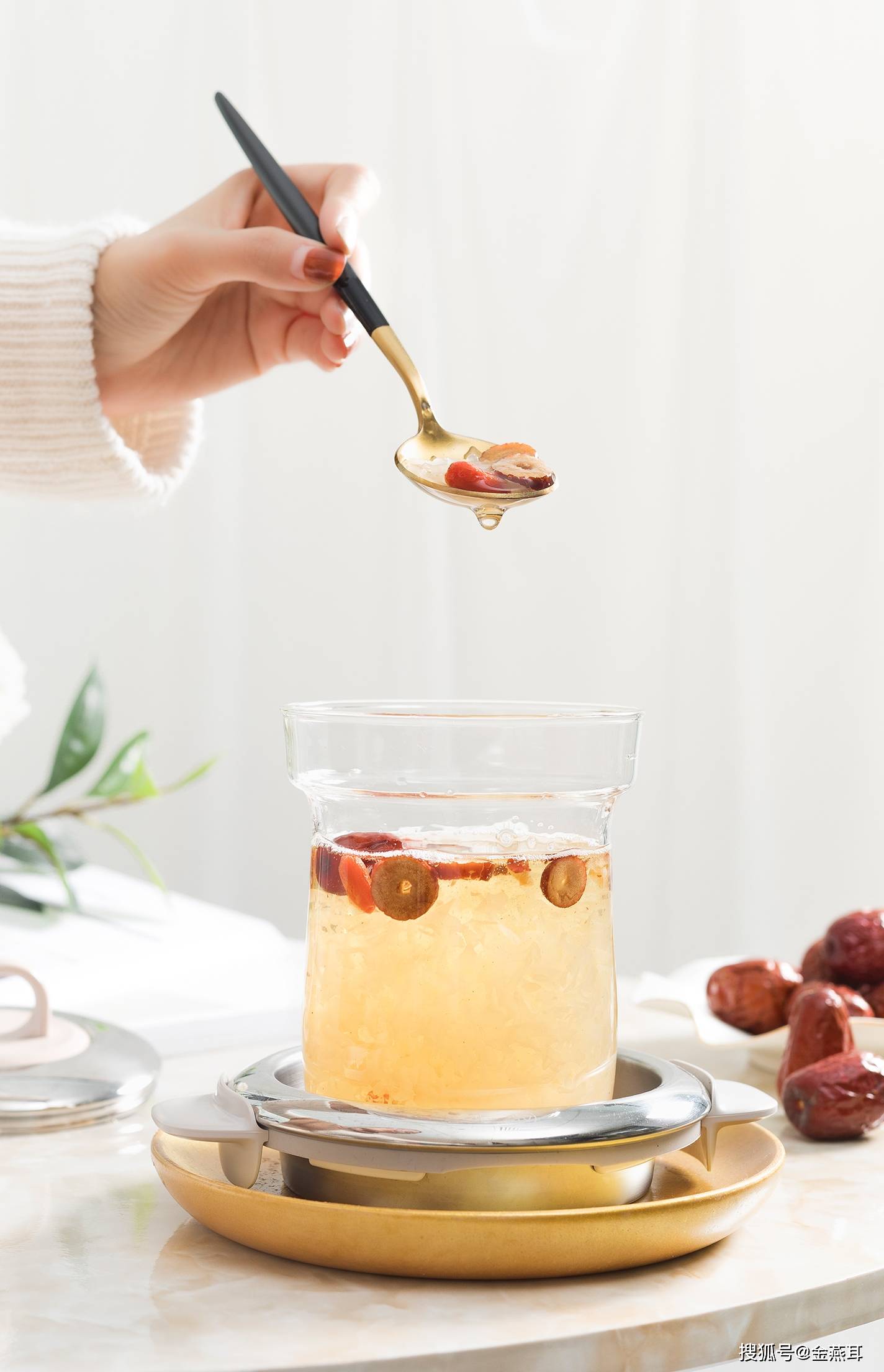 冬天吃银耳有什么好处?_手机搜狐网