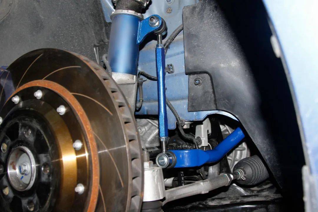 新品来袭|领克03 的防倾杆&可调式平衡杆连杆上市