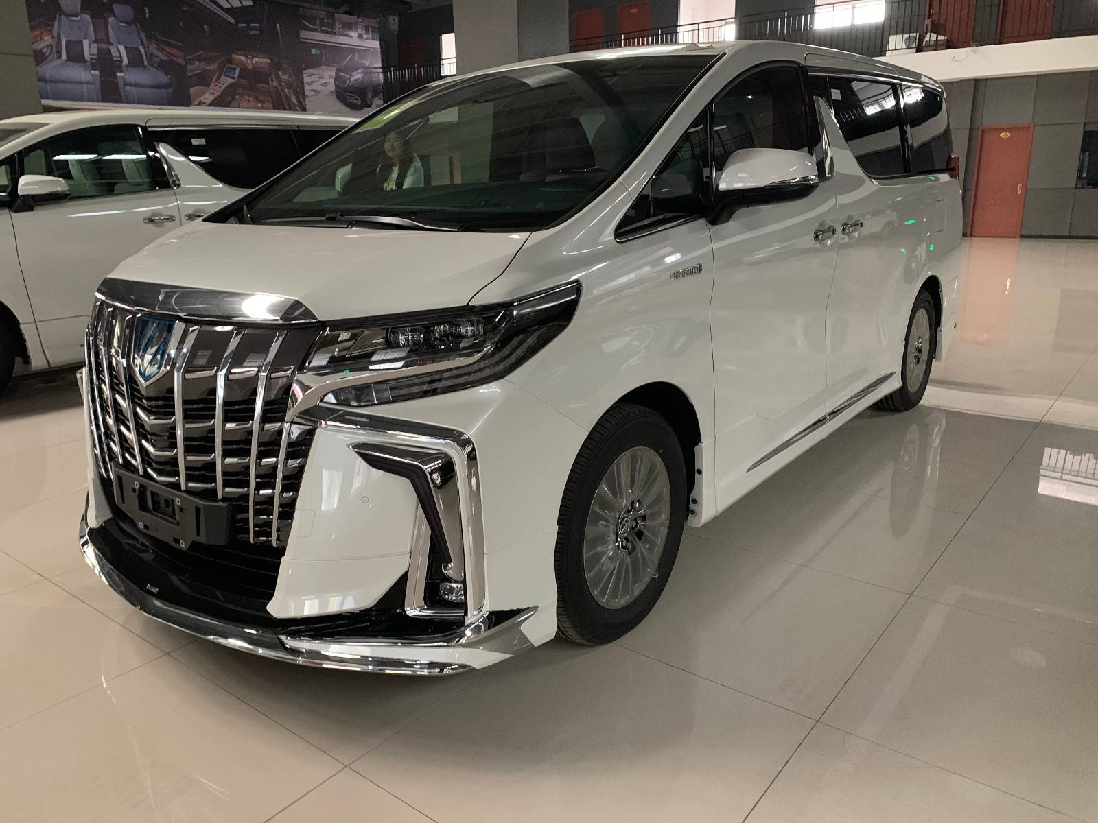 20款丰田埃尔法顶级七座大商务 明星保姆车