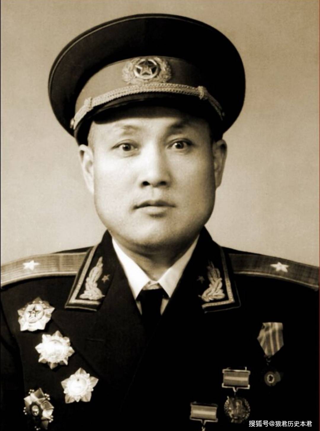 又一位开国将帅去世,1000余位开国将星,仅剩8颗还在闪耀