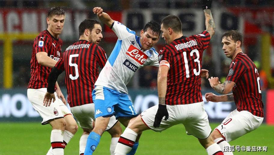 伊瓜因宣布赛季结束后退役|那不勒斯加冕意甲：时隔33年，地狱归来的“亚平宁小人”！