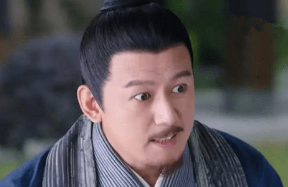 他在剧中饰演的是李斐,沁河县的县令,这一看,在对比《刁蛮公主》中的