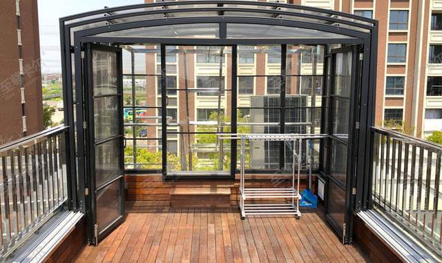 都想好好利用露台,那怎样设计更好呢?看看这几款阳光房装修图吧