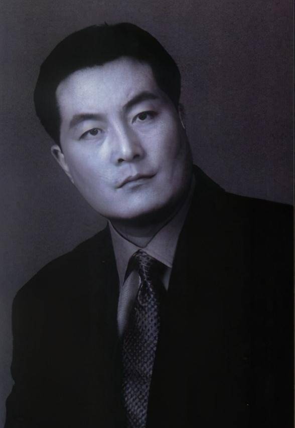 四大名著演了三部,国家一级演员的他,却被印在冥币上,很是头疼_王卫国