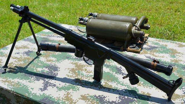 俄国防部消息人士透露,俄南部军区将装备tos-2重型喷火器系统,未来3年