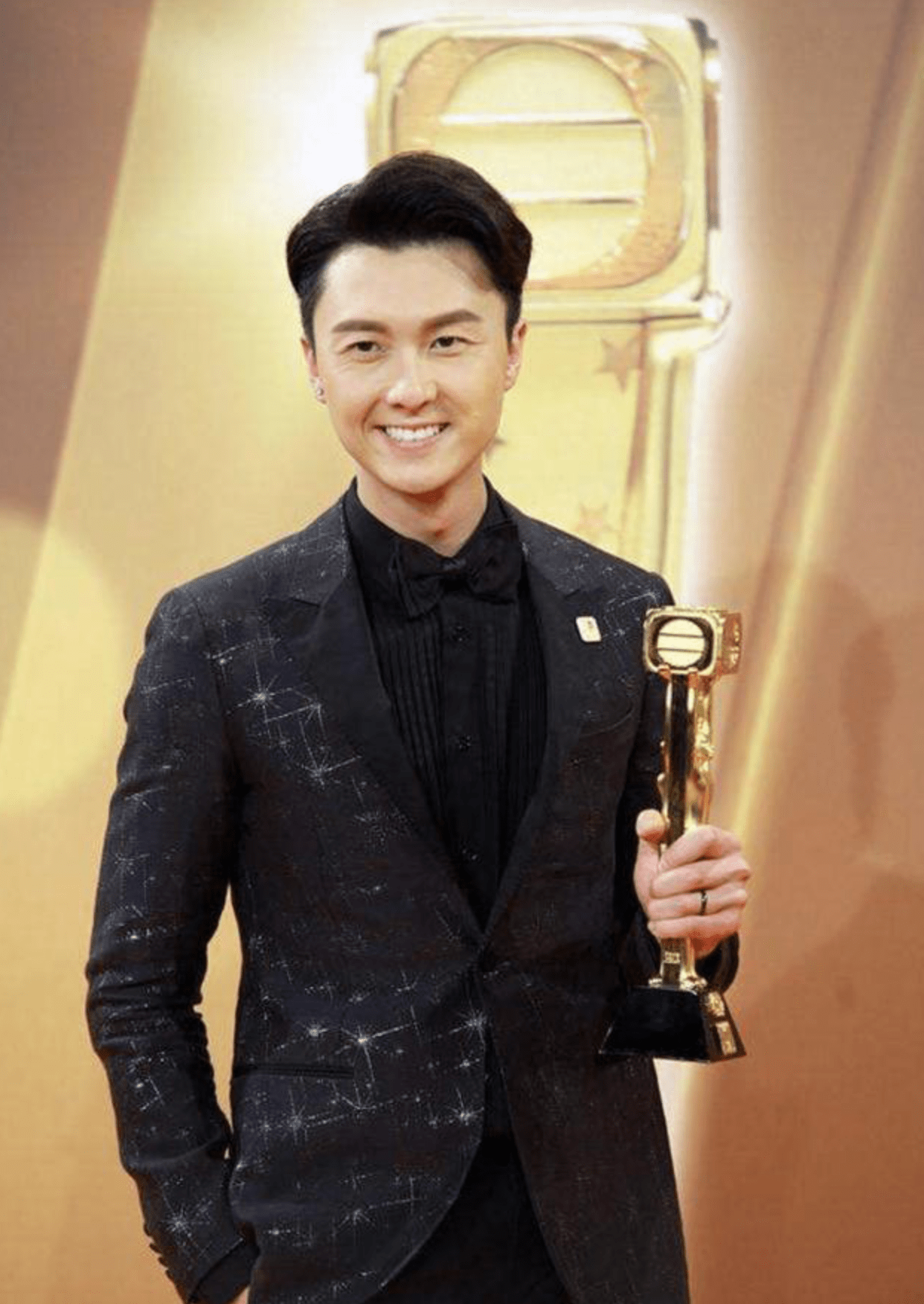 原创王浩信首做内地电影男主牺牲台庆推掉商演签约邵氏后进军内地