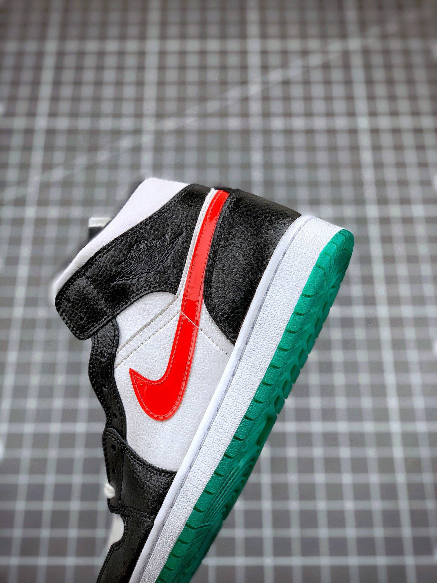 乔丹aj中帮airjordan1midalternateswooshes彩钩熊猫鸳鸯运动鞋