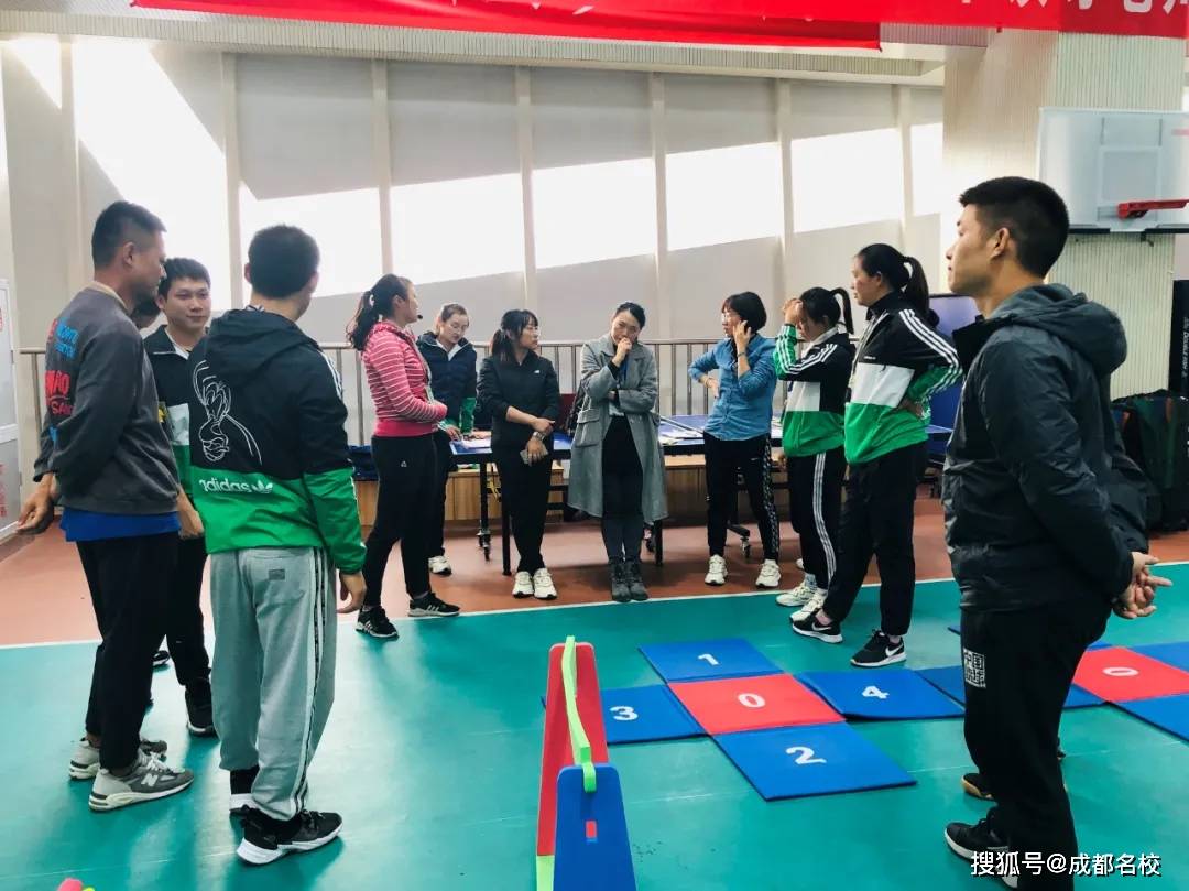 第八次教研海滨小学以研促教行动超级认真