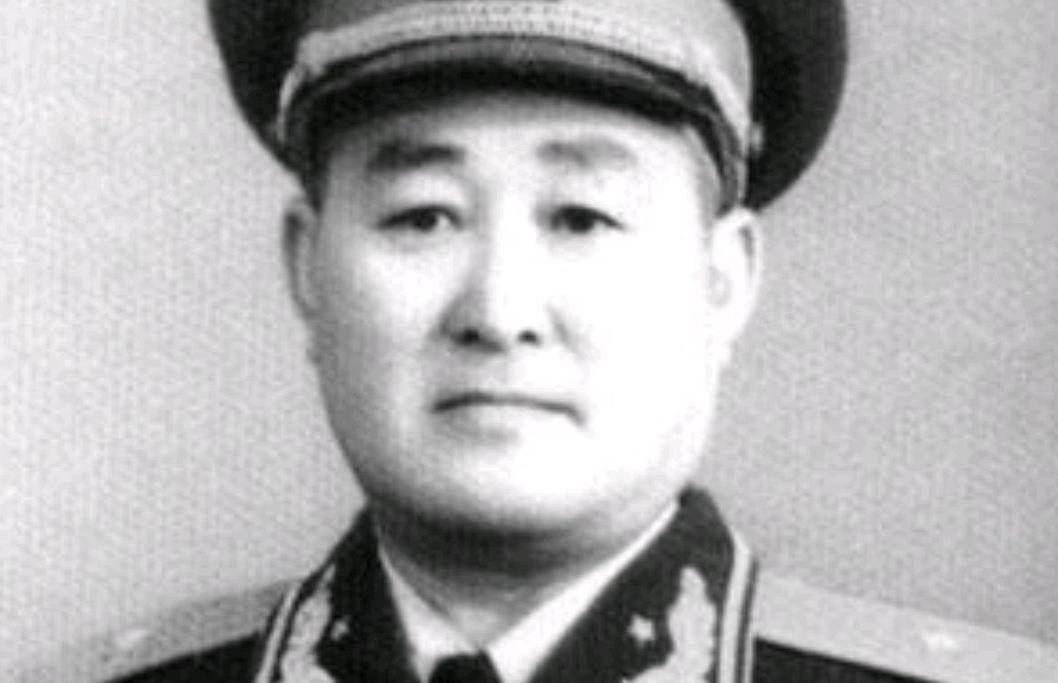 抗日战争时期,左齐先后担任八路军120师三五九旅717团参谋长,1938年12