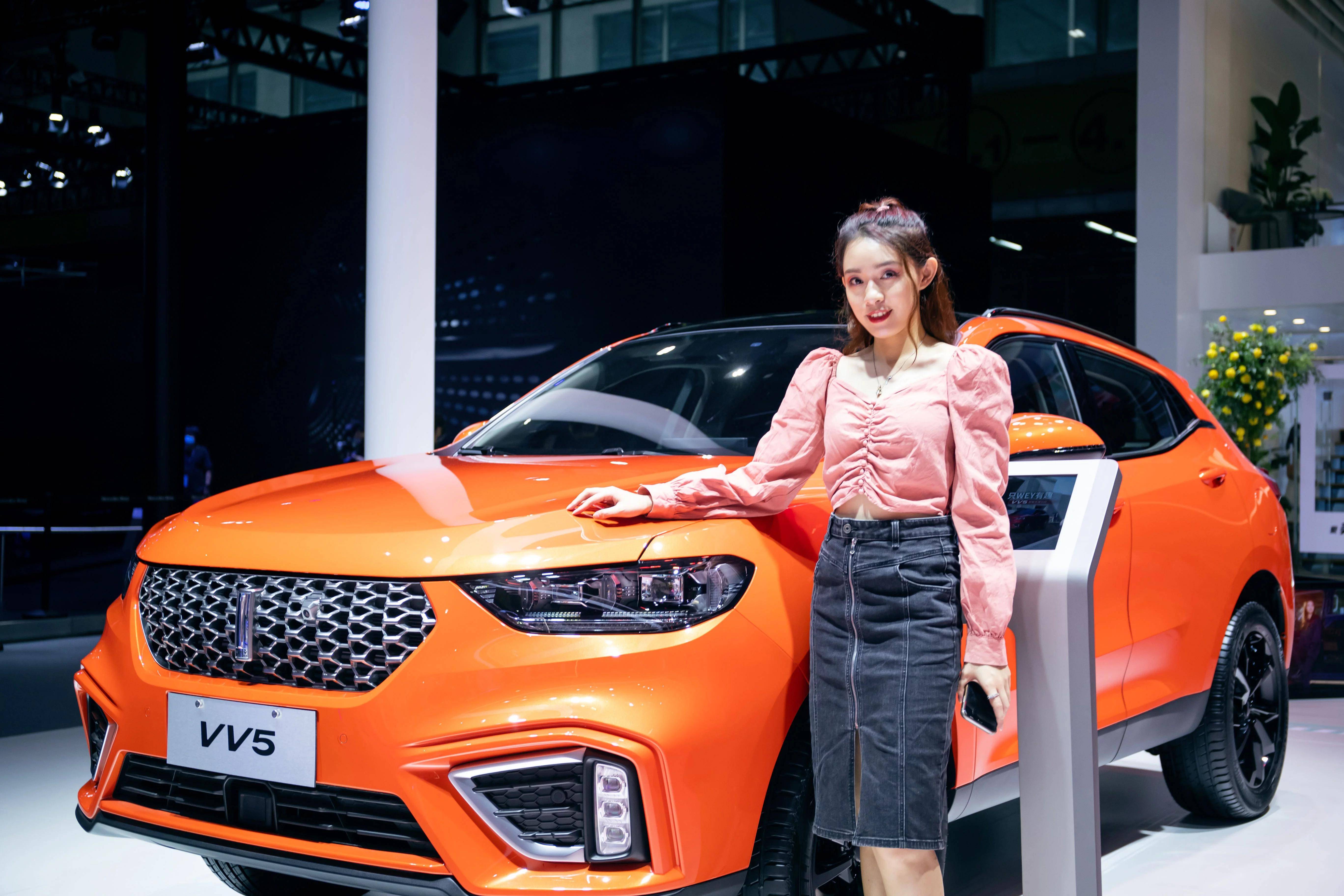 打造了个性化的产品线,真正解决年轻消费者的痛点,满足需求