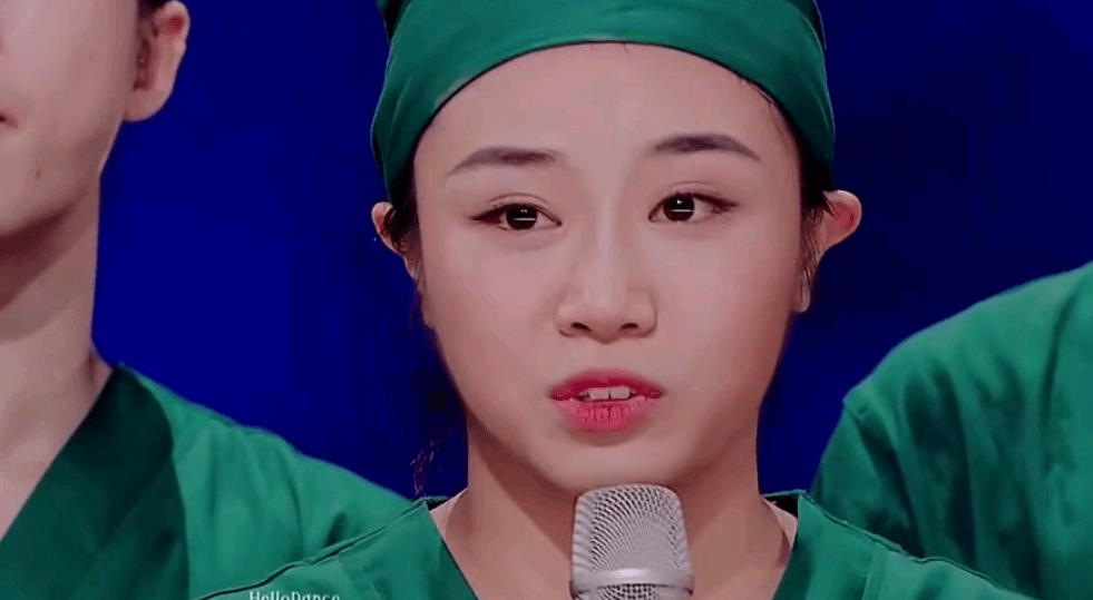 年华》得到了第三阶段的最高分98分毫无争议的以小组第一晋级,hello