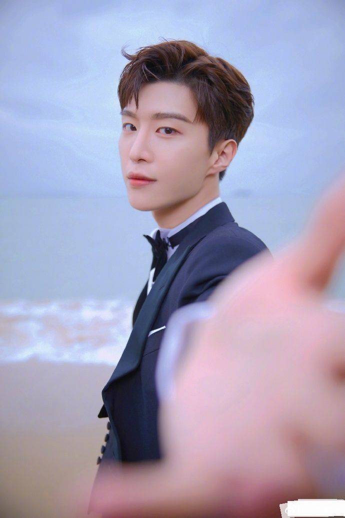 范丞丞主演左肩有你期待饰演蒋丞的精彩演绎少年青春热血