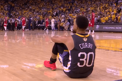 无奈之举汤普森宣布就地退役勇士方获一丝争冠前景