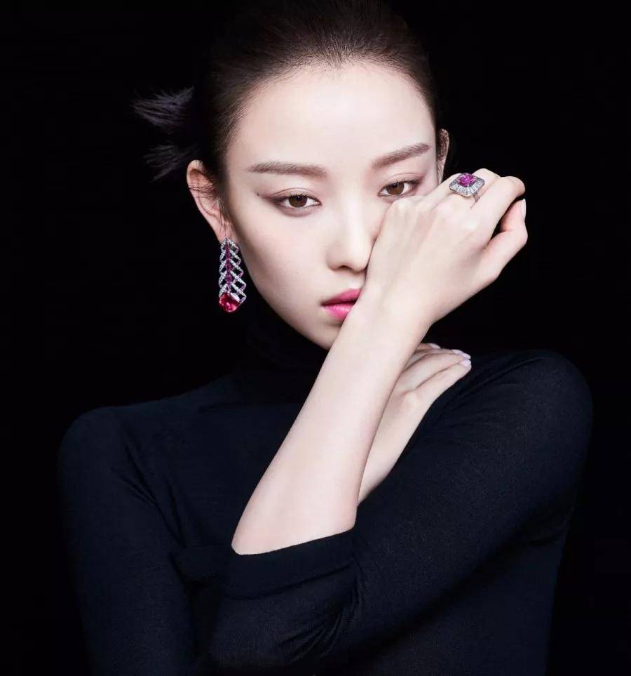 珠宝VS饰品有什么不同？30岁女人必须要知道的几点！