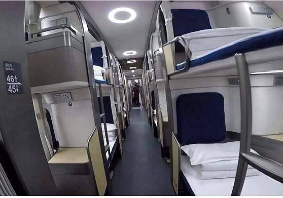 移动的星级宾馆国内首列卧铺高铁开始运营满载800名乘客