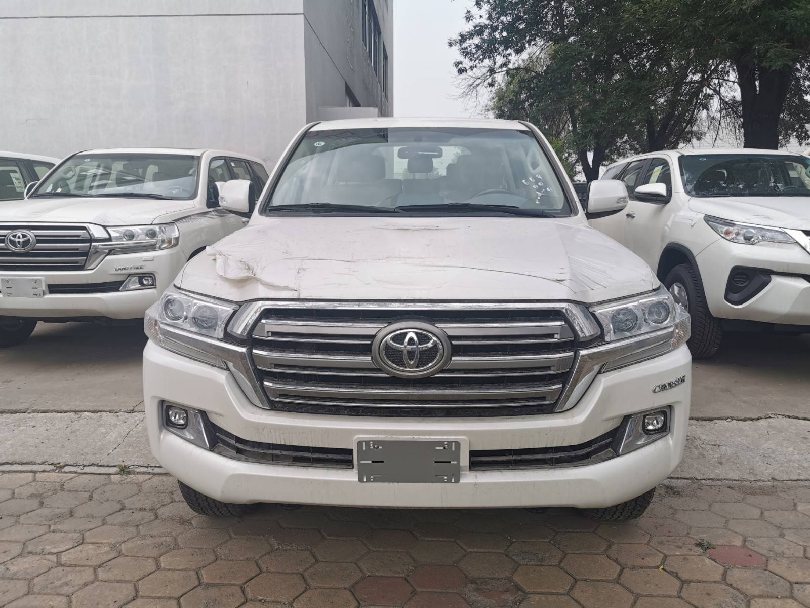 20款丰田酷路泽4000行情磅礴大气全新设计