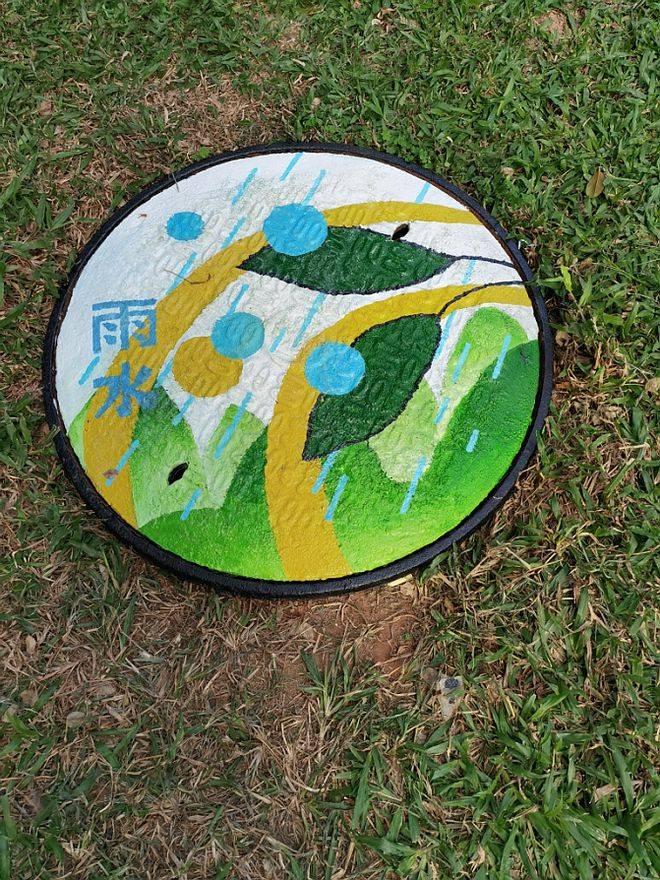 在井盖上画出24节气深圳福田香蜜湖的井盖和雨箅子景观提升