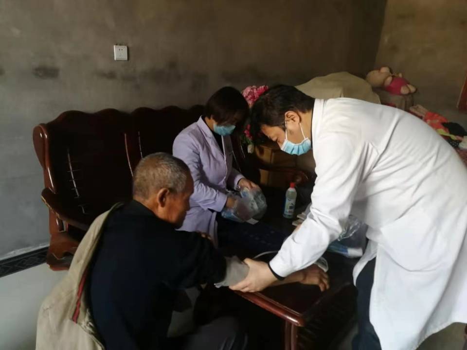扶贫医生付亮:不让一名贫困户因病掉队