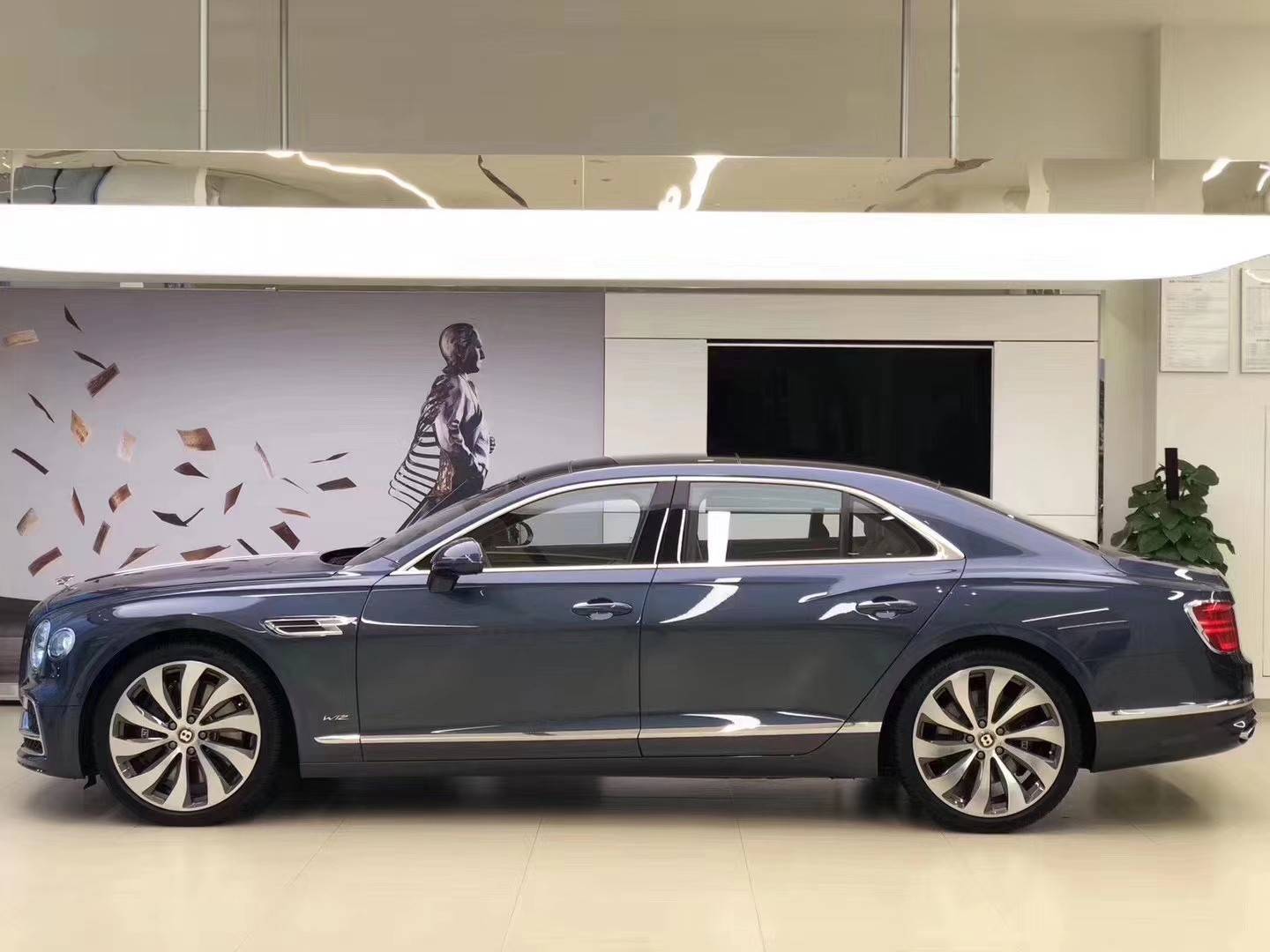 2020款宾利飞驰底价售全国高人气豪驾畅销